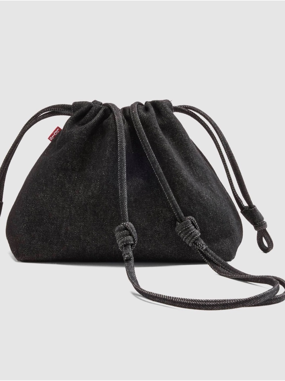 [New] Levi's Black Isabelle Crossbody Pouch Bag